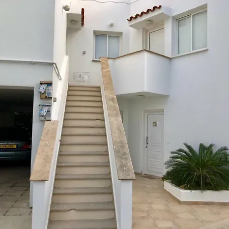 Yiallos Village C107 * לרנקה