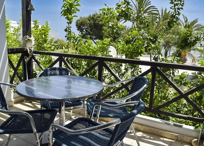 アパート Yiallos Village C107 ラルナカ