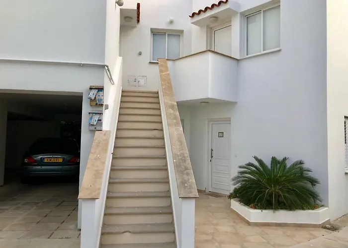 Yiallos Village C107 * ラルナカ