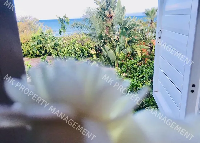 Yiallos Village C107 アパート ラルナカ