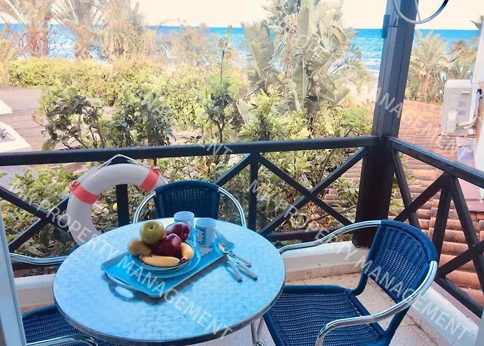 Yiallos Village C107 アパート ラルナカ