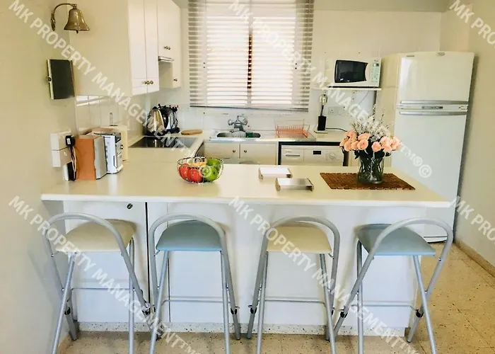 アパート Yiallos Village C107 *